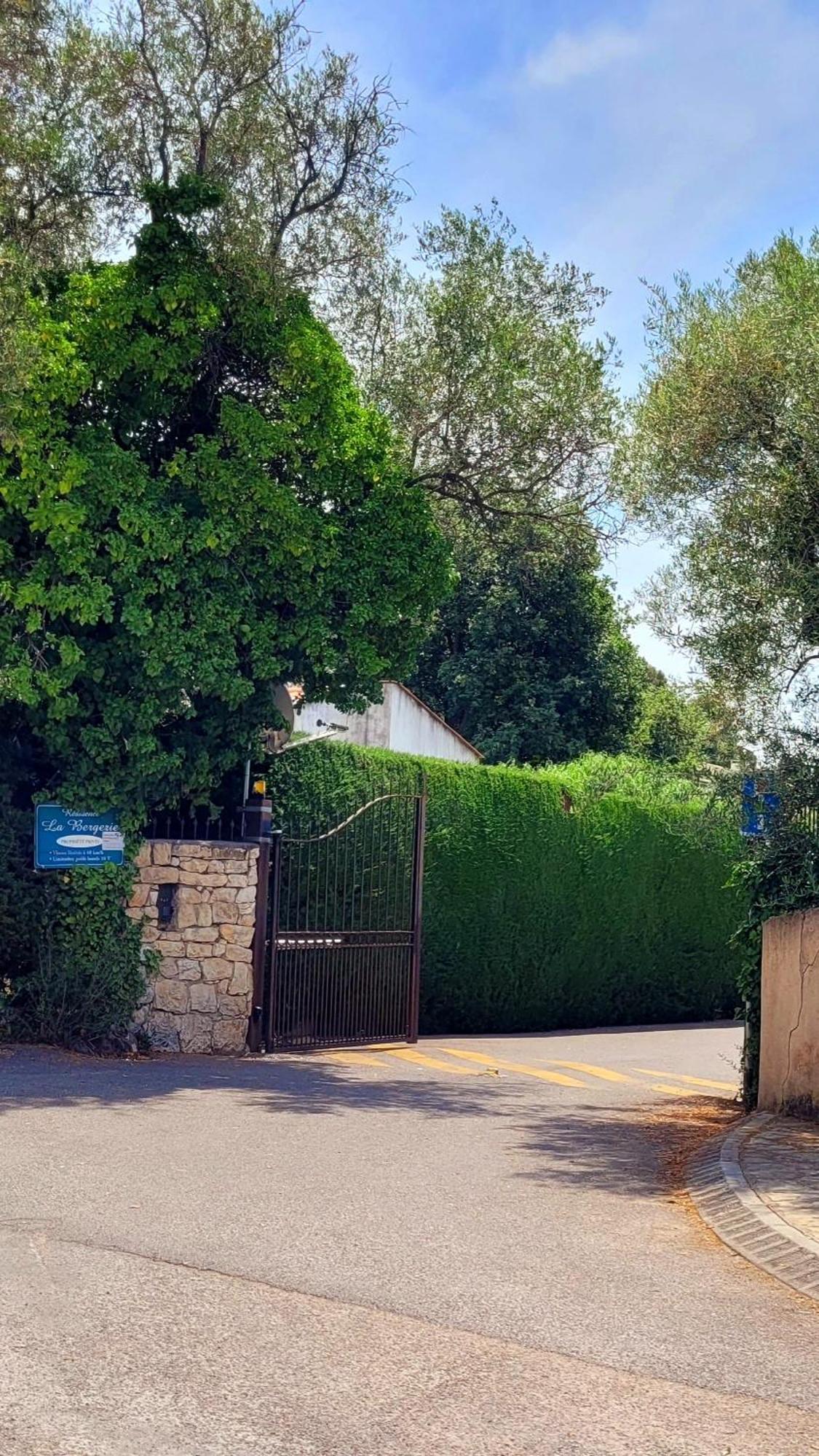 Studio Climatise, Vue Imprenable-Wifi Vence Εξωτερικό φωτογραφία